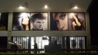 /album/galeria-de-fotos-pagina-inicial/coiffeur-no-morumbi-adesivo-perfurado-4-jpg/